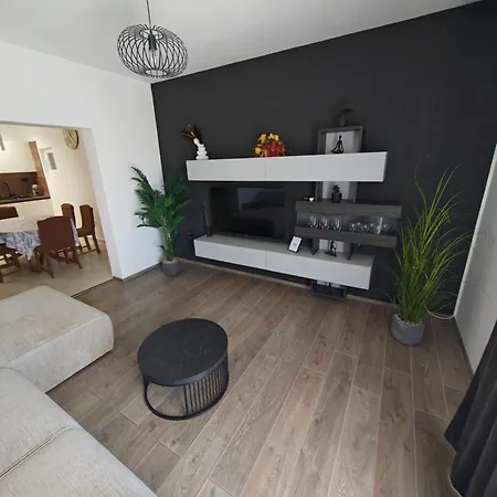 Ana Apartman *